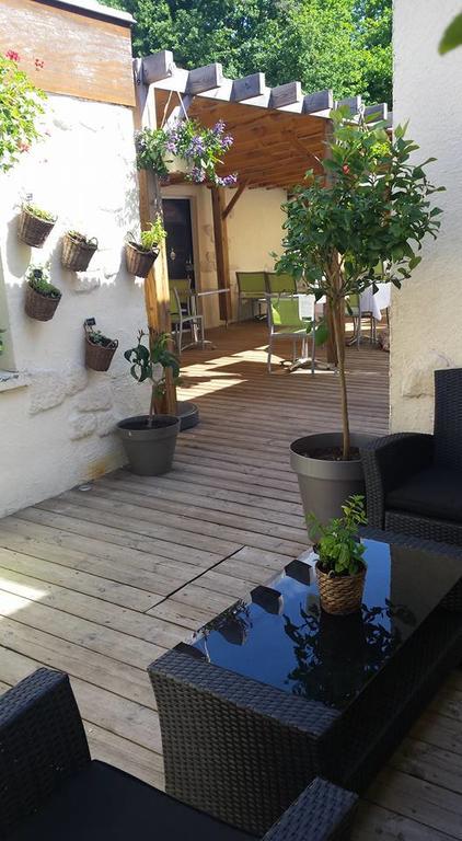 Logis Hotels - Le Pont Bernet - Hotel 2 Etoiles Et Restaurant Le Pian-Médoc Eksteriør billede